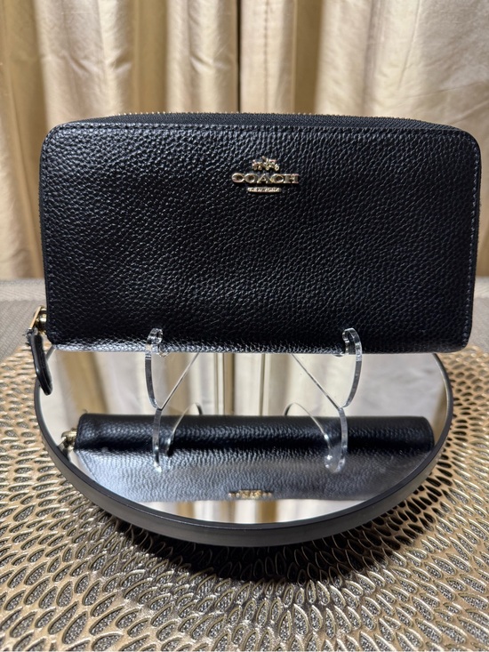 Coach Handbags - Coach Black Pebbled Leather Zip Wallet